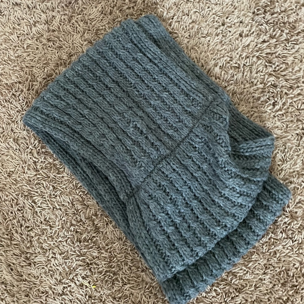 Gray scarf